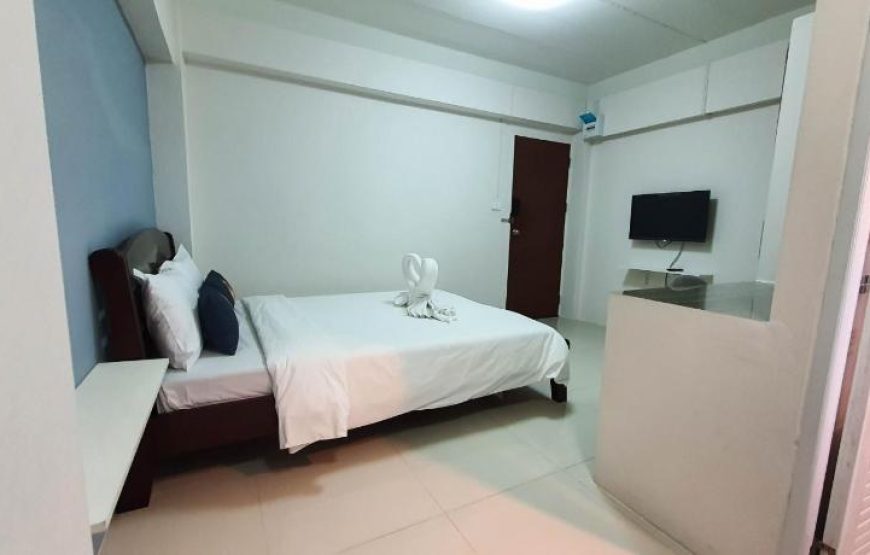 โรงแรม รูมเควสท์ ลาดกระบัง 42 RoomQuest Suvarnabhumi Airport Ladkrabang 42
