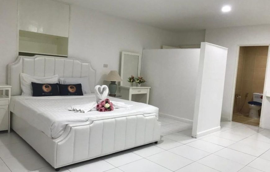 รูมเควสท์ กะตะ ภูเก็ต ห้องจูเนียร์สวีทพร้อมวิวภูเขา 60 ตรม.