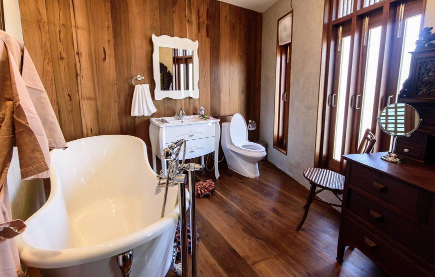 RIM Premium Homestay by RoomQuest Quadruple Room with Bath