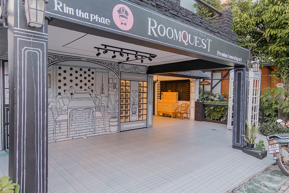 RoomQuest Chiang Mai Tha Phae